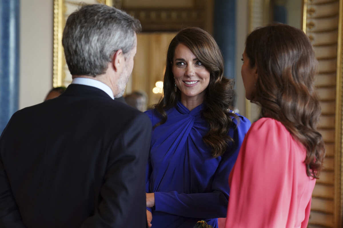 Gli invitati all’incoronazione di Re Carlo partecipano al ricevimento a Buckingham Palace Gli invitati all’incoronazione di Re Carlo partecipano al ricevimento a Buckingham Palace