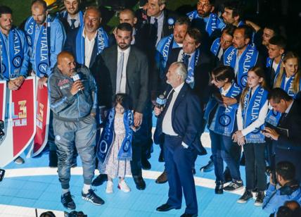 Napoli, De Laurentiis: "Ora un altare benedetto al Maradona per i matrimoni"