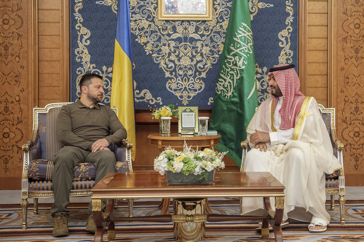 Zelensky a Gedda per il summit della Lega araba