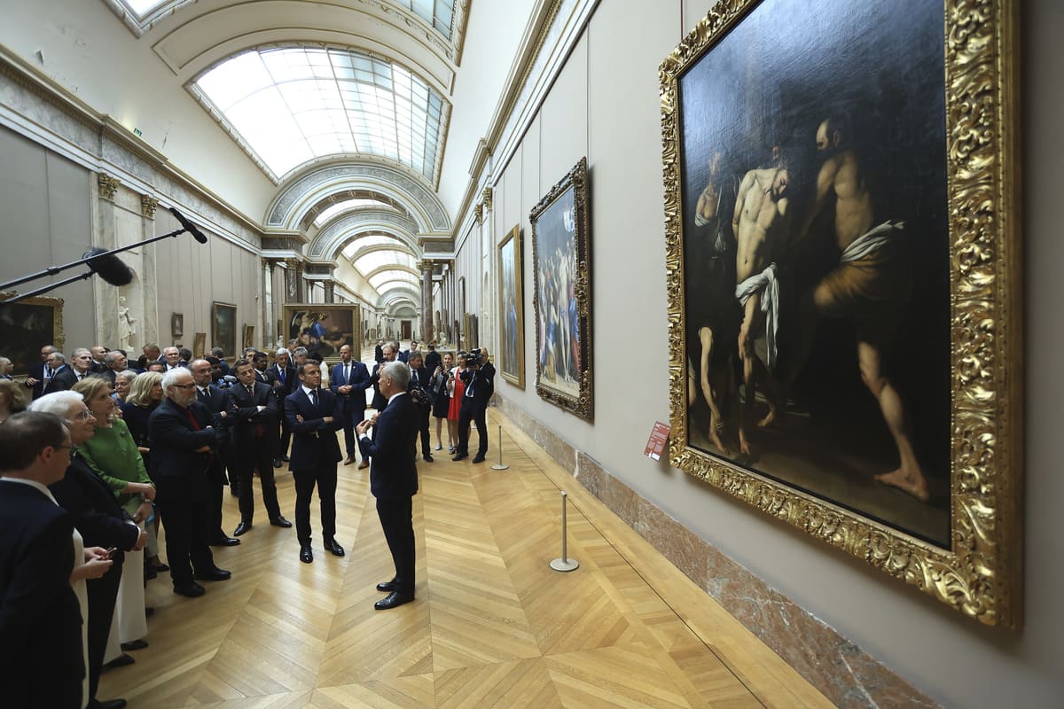 Mattarella e Macron al Louvre Mattarella e Macron al Louvre