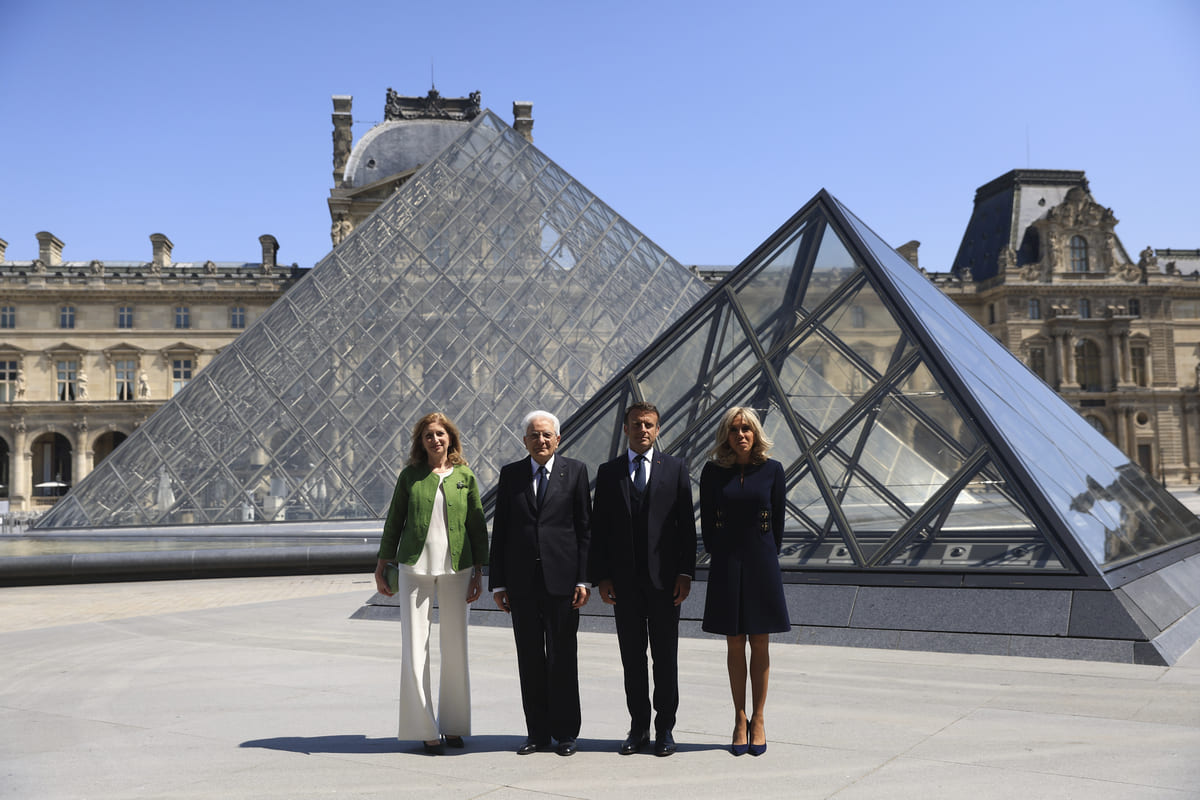 Mattarella e Macron al Louvre Mattarella e Macron al Louvre