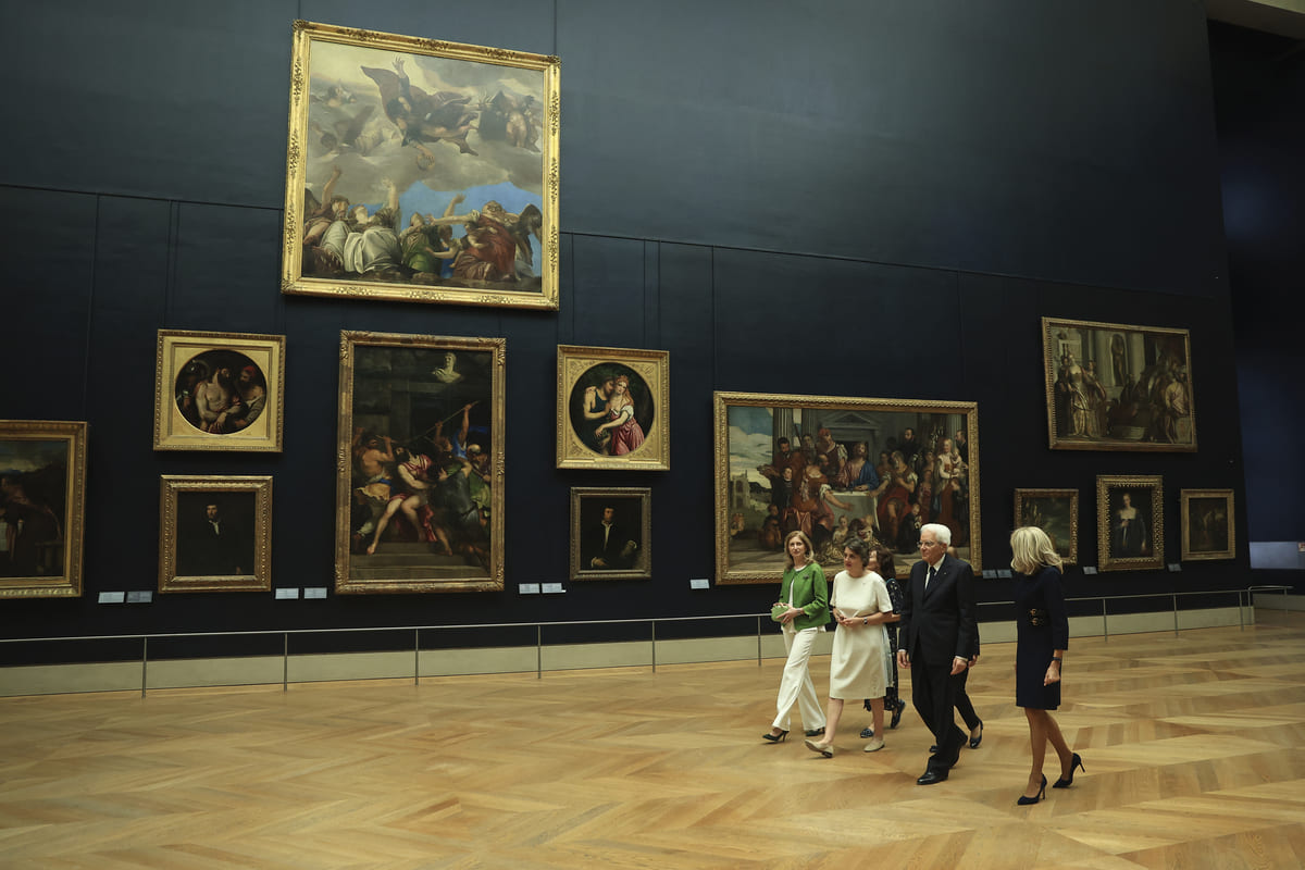 Mattarella e Macron al Louvre Mattarella e Macron al Louvre