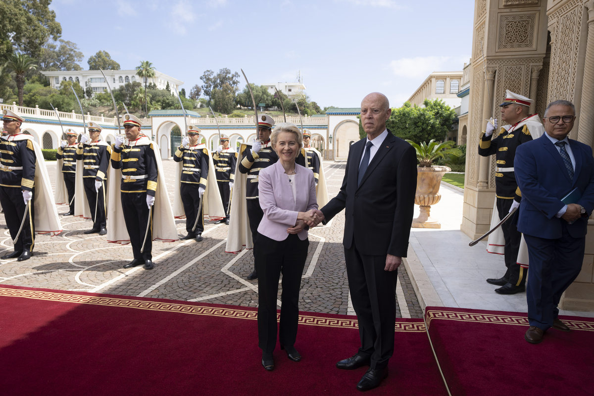 Giorgia Meloni a Tunisi, Vertice Von der Leyen, Rutte e Presidente Saied Giorgia Meloni a Tunisi, Vertice Von der Leyen, Rutte e Presidente Saied