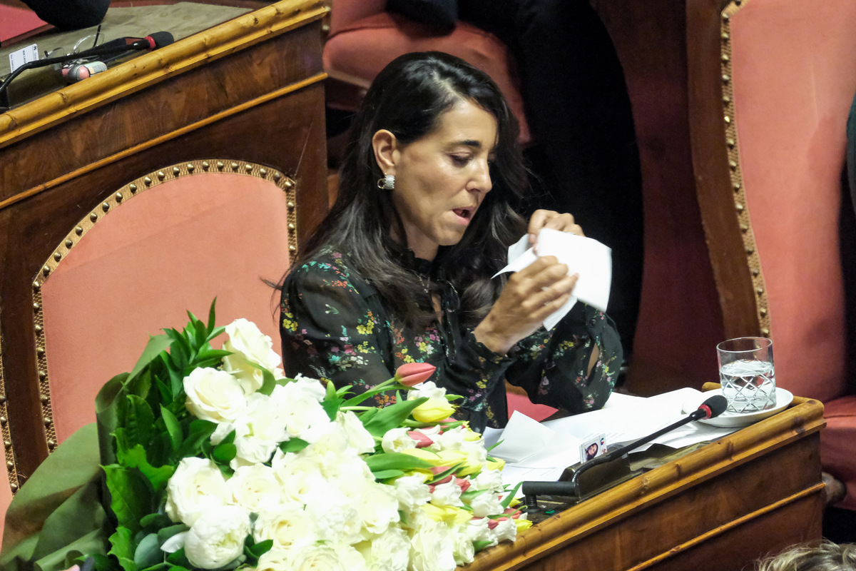 Commerazione Silvio berlusconi al senato Commerazione Silvio berlusconi al senato
