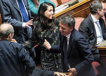 Berlusconi ricordato al Senato. E Renzi lancia l’opa su Forza Italia