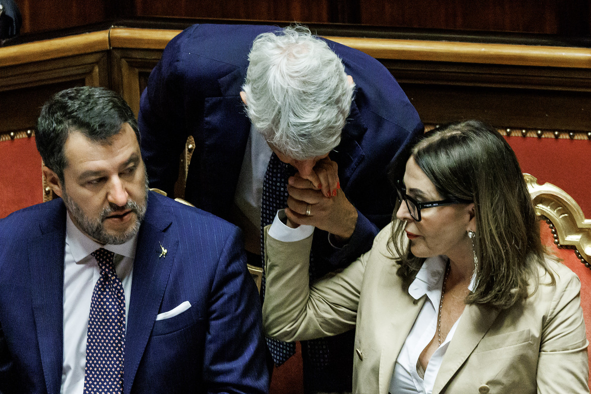 Senato - Informativa del ministro Daniela Santanchè Senato - Informativa del ministro Daniela Santanchè