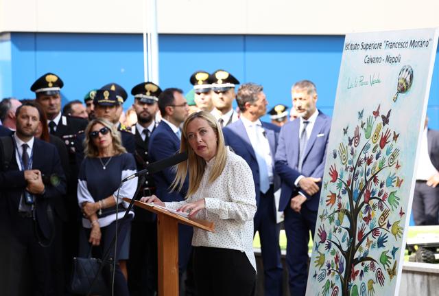 La presidente del consiglio Giorgia Meloni a Caivano La presidente del consiglio Giorgia Meloni a Caivano
