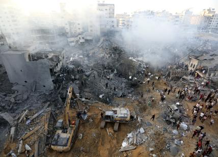 Israele-Gaza, missili su ambulanze e scuole. La visita di Blinken? Inutile
