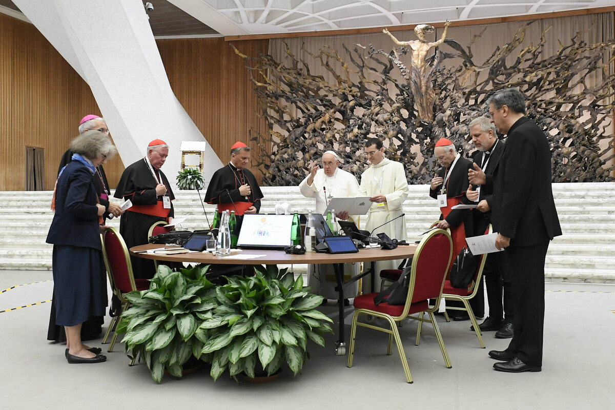 Papa Francesco durante il Sinodo dei Vescovi - 20esima Congregazione Generale Papa Francesco durante il Sinodo dei Vescovi - 20esima Congregazione Generale
