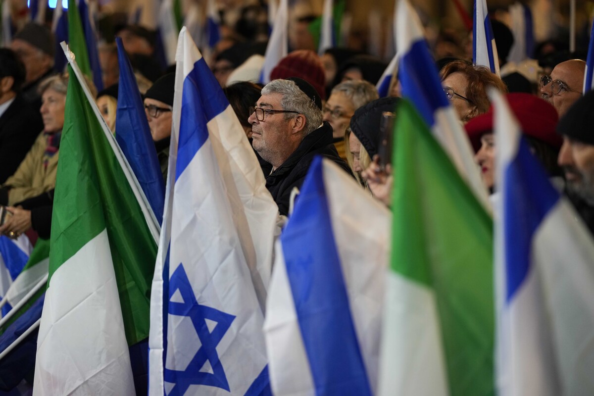 Roma - Manifestazione organizzata dalla comunità ebraica di Roma contro l'antisemitismo e il terrorismo e pace in Israele Roma - Manifestazione organizzata dalla comunità ebraica di Roma contro l'antisemitismo e il terrorismo e pace in Israele