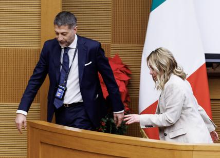 Conferenza stampa Giorgia Meloni: e alla fine alla premier scappò la pipì