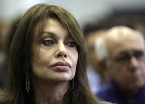 Veronica Lario, la societÃ  dell'ex moglie di Berlusconi perde 260 mila euro. L'operazione inaspettata per arginare i conti in rosso