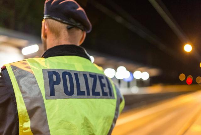 Agente polizia Austria Agente polizia Austria
