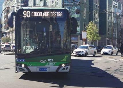 Rivoluzione a Milano: la linea bus 90-91 senza conducente