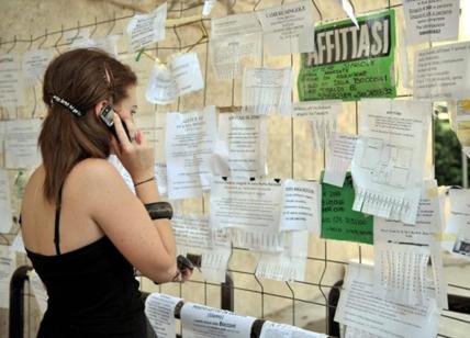 Affitti, per i single prendere casa è un'impresa. Ma non è Milano la più cara