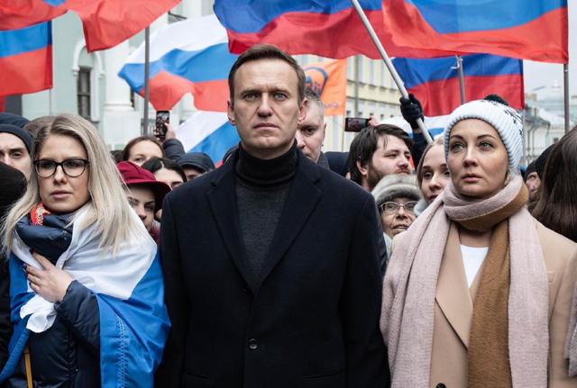 Aleksej Navalny, il maggiore oppositore di Vladimir utin, morto improvvisamente il 16 febbraio scorso, e la moglie Yulia. Quest'ultima ha detto che continuerà la battaglia del marito.