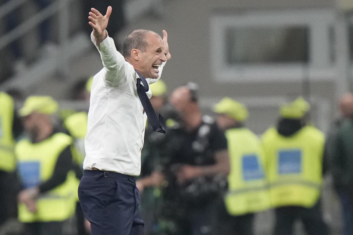 Milan-Juve, show di Allegri (foto Lapresse) Milan-Juve, show di Allegri (foto Lapresse)