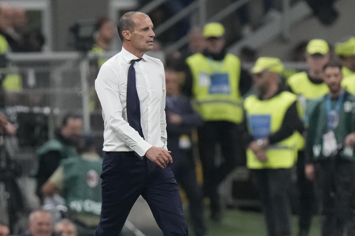 Milan-Juve, show di Allegri (foto Lapresse) Milan-Juve, show di Allegri (foto Lapresse)