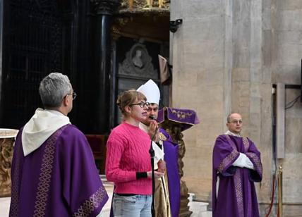 Blitz nel Duomo di Torino, le ambientaliste "zittite" dal Vescovo Repole