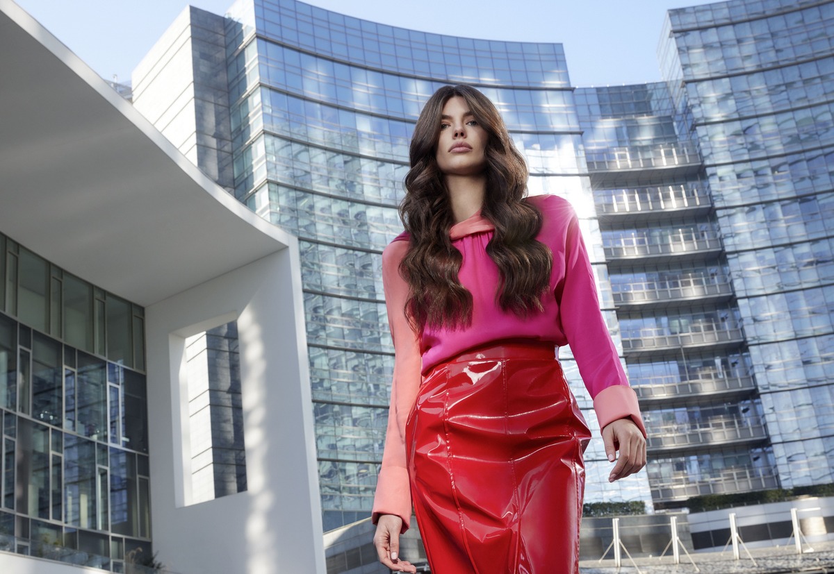 Alfaparf Milano Professional, rinnovata la storica linea di colorazione. Angelica Alfaparf Milano Professional, rinnovata la storica linea di colorazione. Angelica