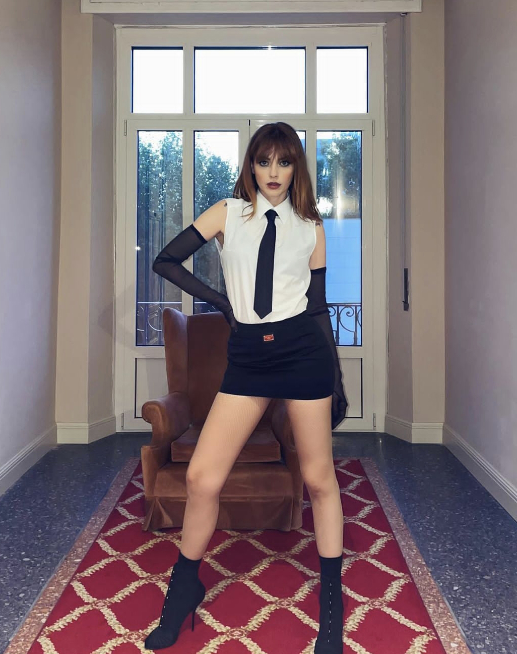 Annalisa festeggia i Dischi di Platino (Instagram naliannalisa) Annalisa festeggia i Dischi di Platino (Instagram naliannalisa)