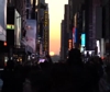Lo spettacolo del "Manhattanhenge": quando New York incornicia il sole
