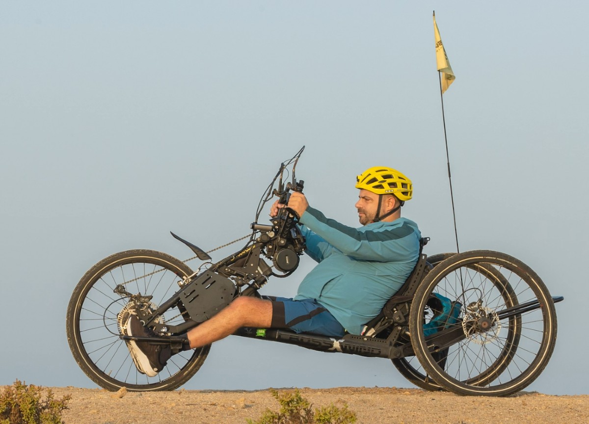 Athar - East to West: tremila chilometri in handbike attraverso l’Arabia Saudita Athar - East to West: tremila chilometri in handbike attraverso l’Arabia Saudita