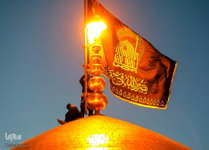 Bandiera nera sulla moschea in Iran: una dichiarazione di lutto, non di guerra
