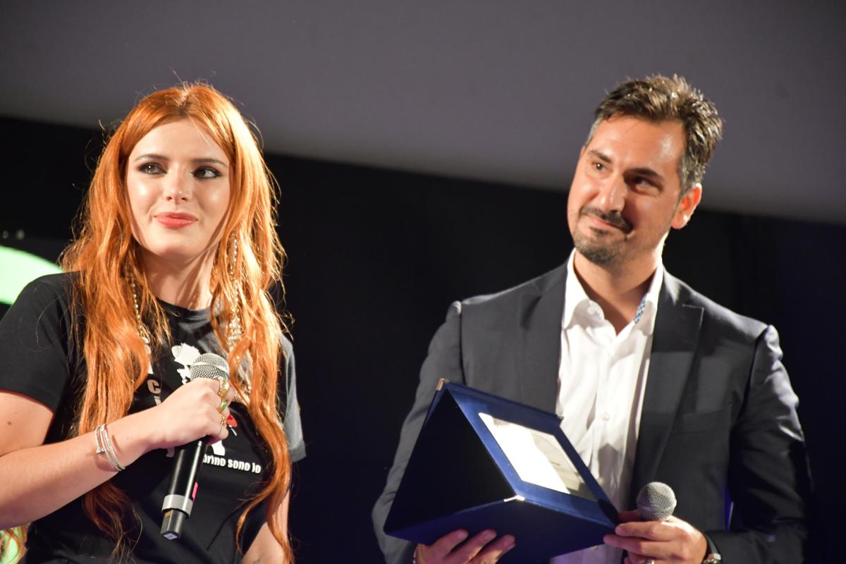 bella thorne award (1)