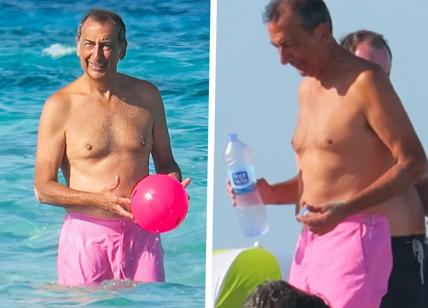 Beppe Sala a Formentera con un costume rosa shocking