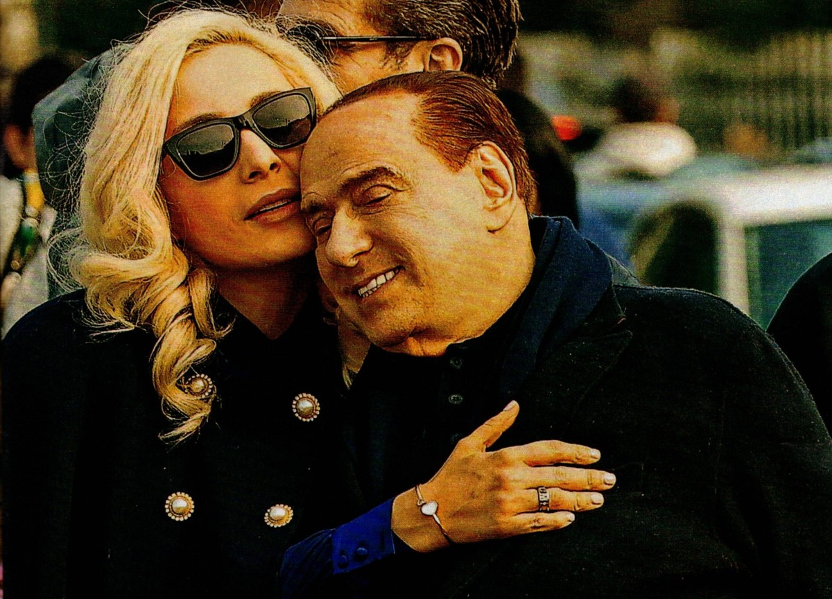 Con Marta Fascina (2022). Foto: settimanale Chi Con Marta Fascina (2022). Foto: settimanale Chi
