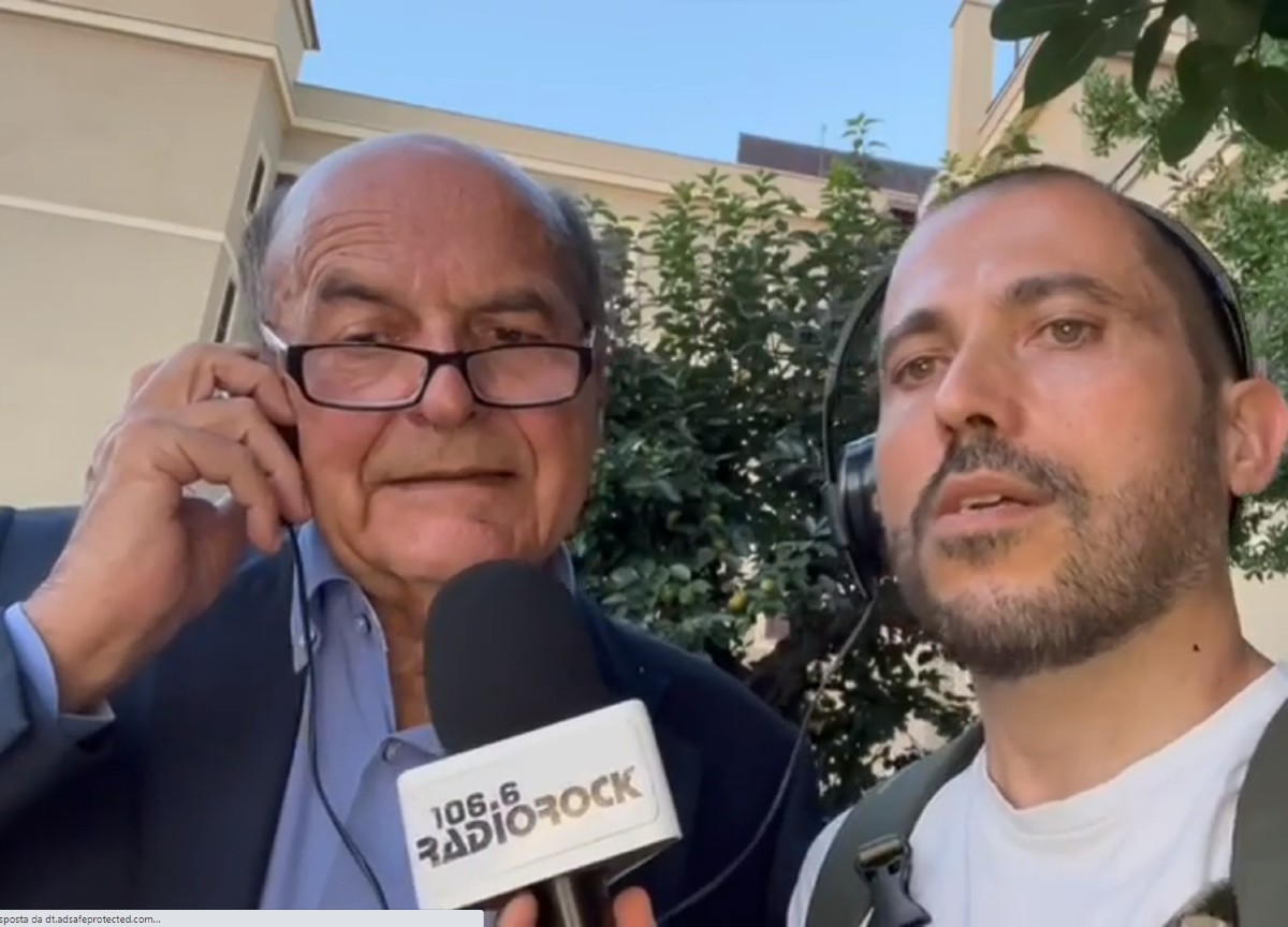Bersani canta al karaoke