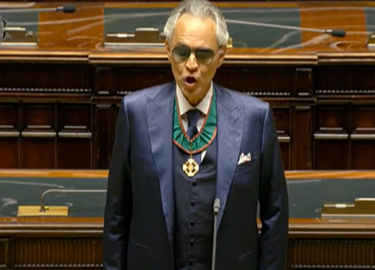Bocelli canta "Nessun dorma" alla Camera