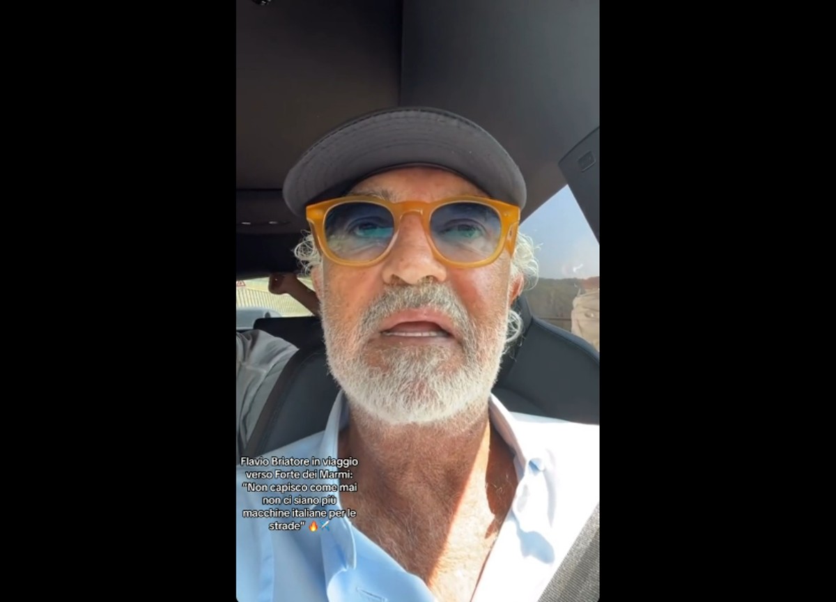 Briatore contro la Fiat: "Non ci sono più macchine italiane. Solo vecchie carrette" Briatore contro la Fiat: "Non ci sono più macchine italiane. Solo vecchie carrette"