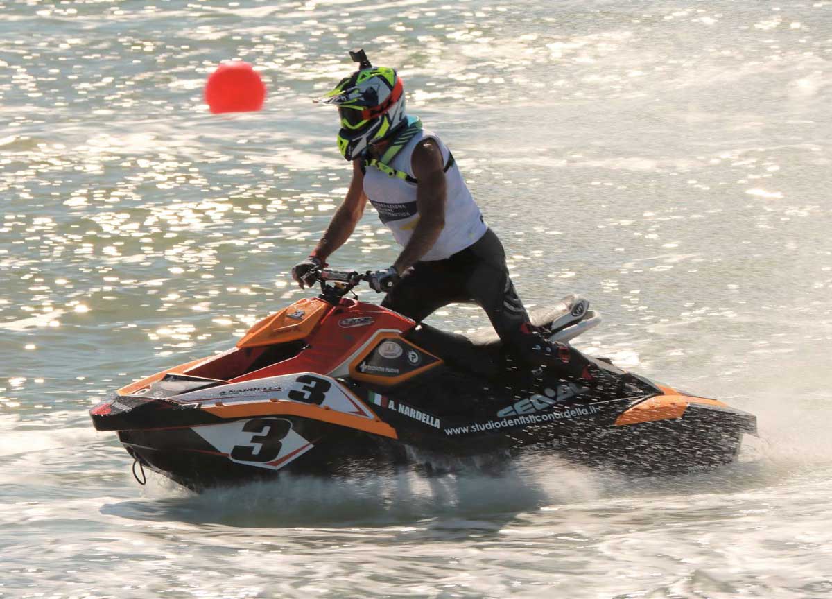 Il campionato moto d'acqua fa tappa a Fiumicino Il campionato moto d'acqua fa tappa a Fiumicino