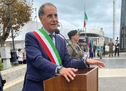 Anzio, voto di scambio con la mafia, l'ex sindaco De Angelis a rischio arresto