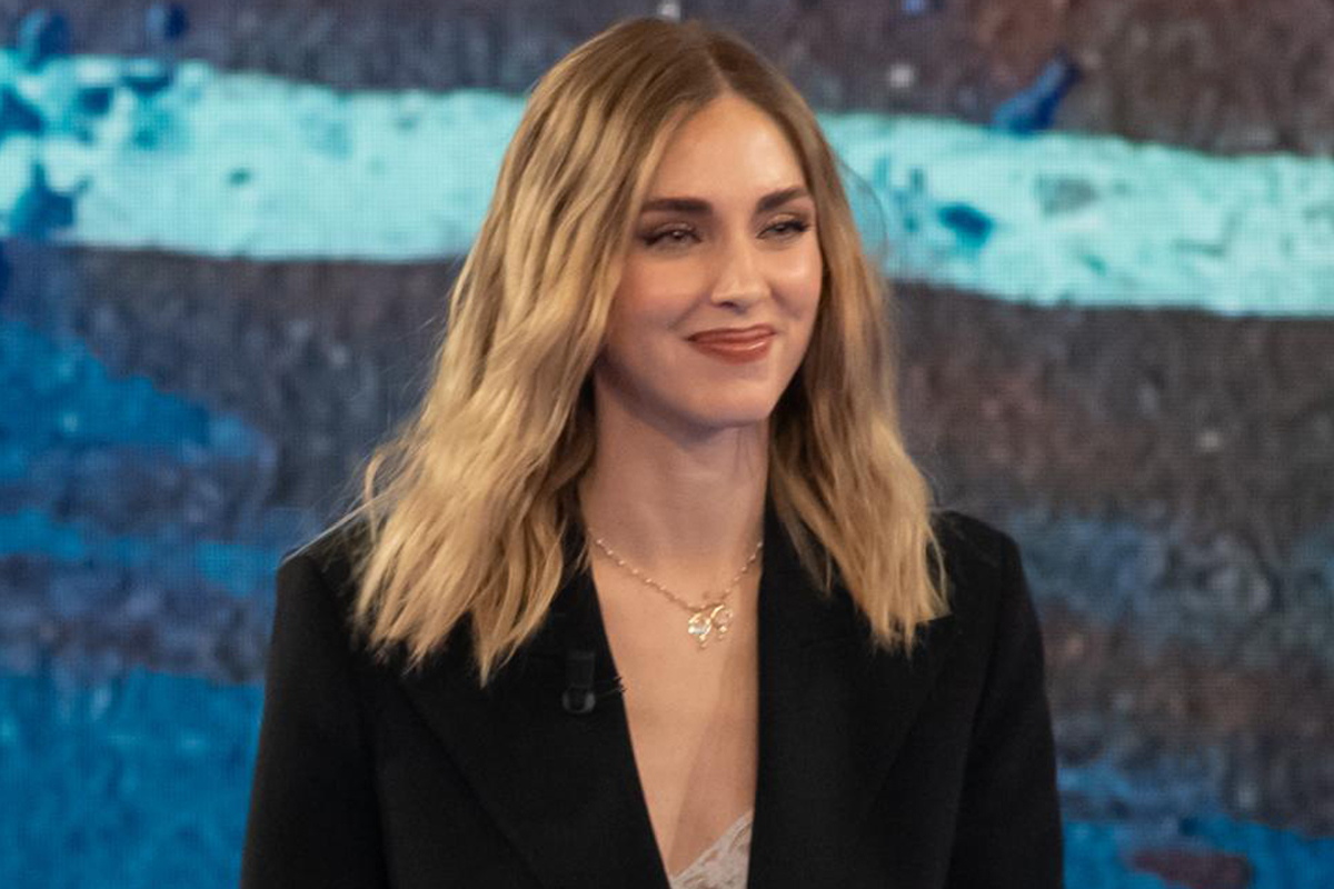 Chiara Ferragni ciondolo collana Che tempo che Fa Fabio Fazio