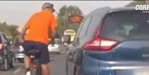 Ciclista arrabbiato Roma