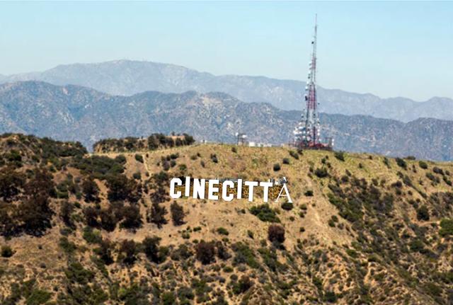 Scritta Cinecittà sulle colline di Hollywood Scritta Cinecittà sulle colline di Hollywood