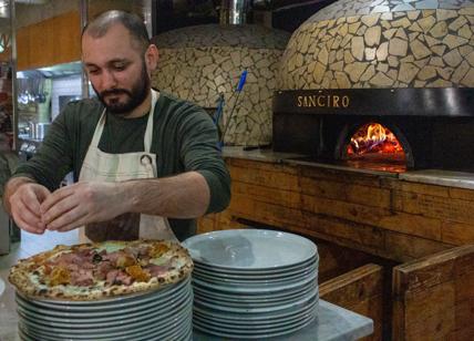 Brescia, i pizzaioli in carcere per insegnare a fare la pizza ai detenuti