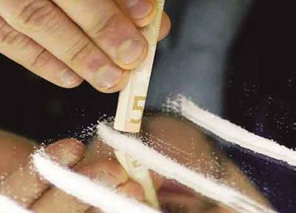 Cocaina e droghe in hotel, arrestato 26enne
