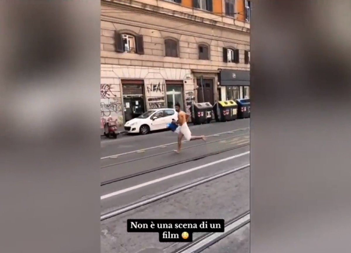Corre nudo a Roma Corre nudo a Roma