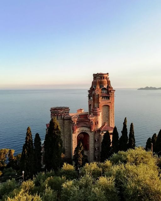 IL CASTELLO DI SEM BENELLI A ZOAGLI