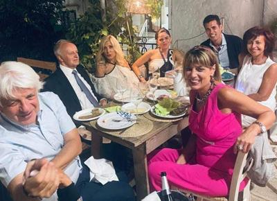La piazza Davigo e Perrino a cena