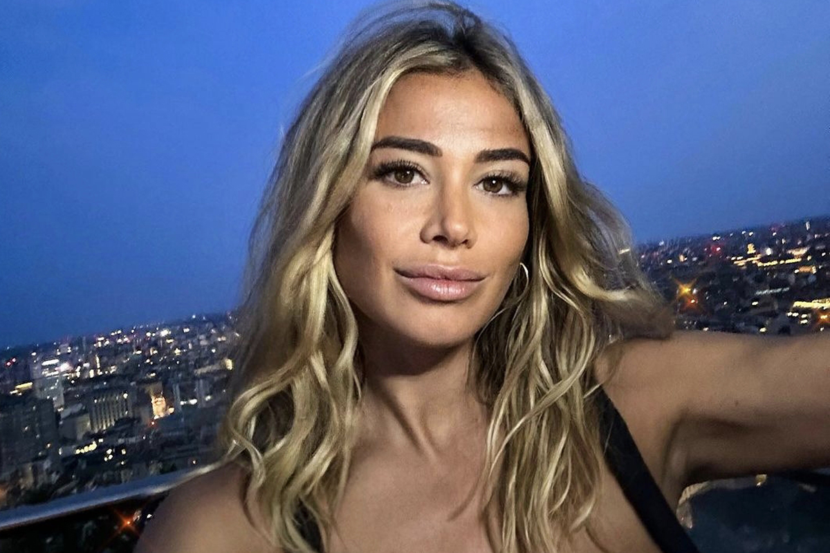 Diletta Leotta e la luna piena: "Full Moon" (Instagram dilettaleotta) Diletta Leotta e la luna piena: "Full Moon" (Instagram dilettaleotta)