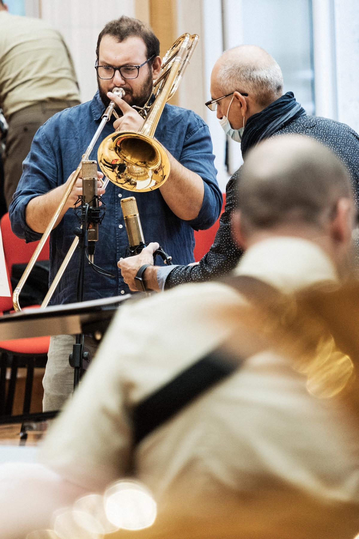Enzo Turriziani (Vienna Philharmonic Orchestra), releases his first album: “Roots”
