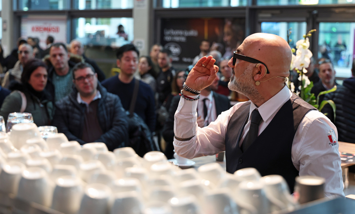 Essse Caffè a SIGEP 2024: al via il “Tavolo degli Aromi” dedicato al caffè Essse Caffè a SIGEP 2024: al via il “Tavolo degli Aromi” dedicato al caffè