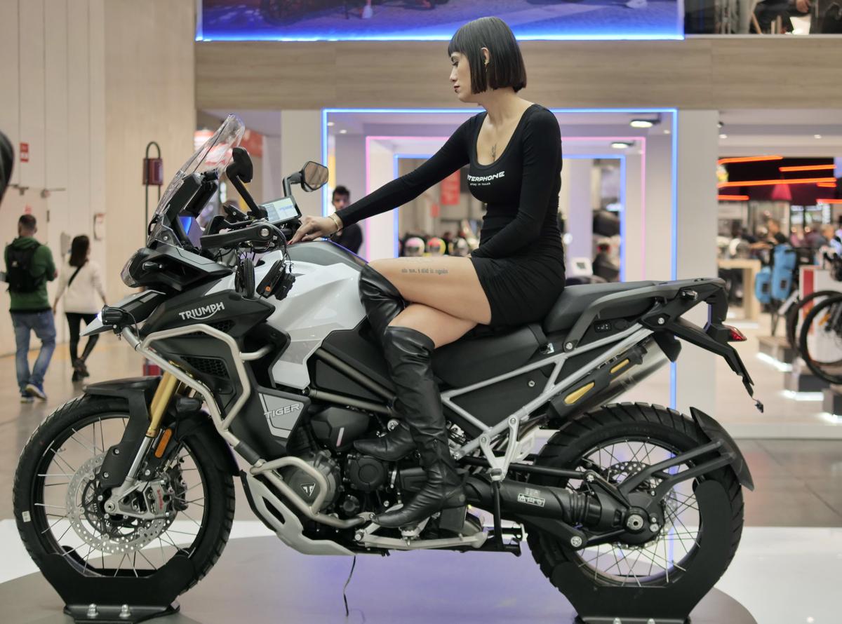 Ottantesima edizione di Eicma, Salone internazionale del motociclo a Rho fiera (foto Ipa) Ottantesima edizione di Eicma, Salone internazionale del motociclo a Rho fiera (foto Ipa)