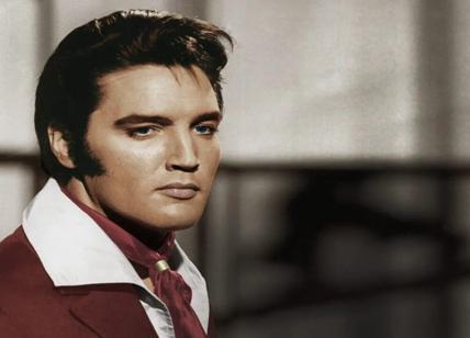 Elvis Presley in scena grazie a un ologramma: l'IA resuscita il re del rock