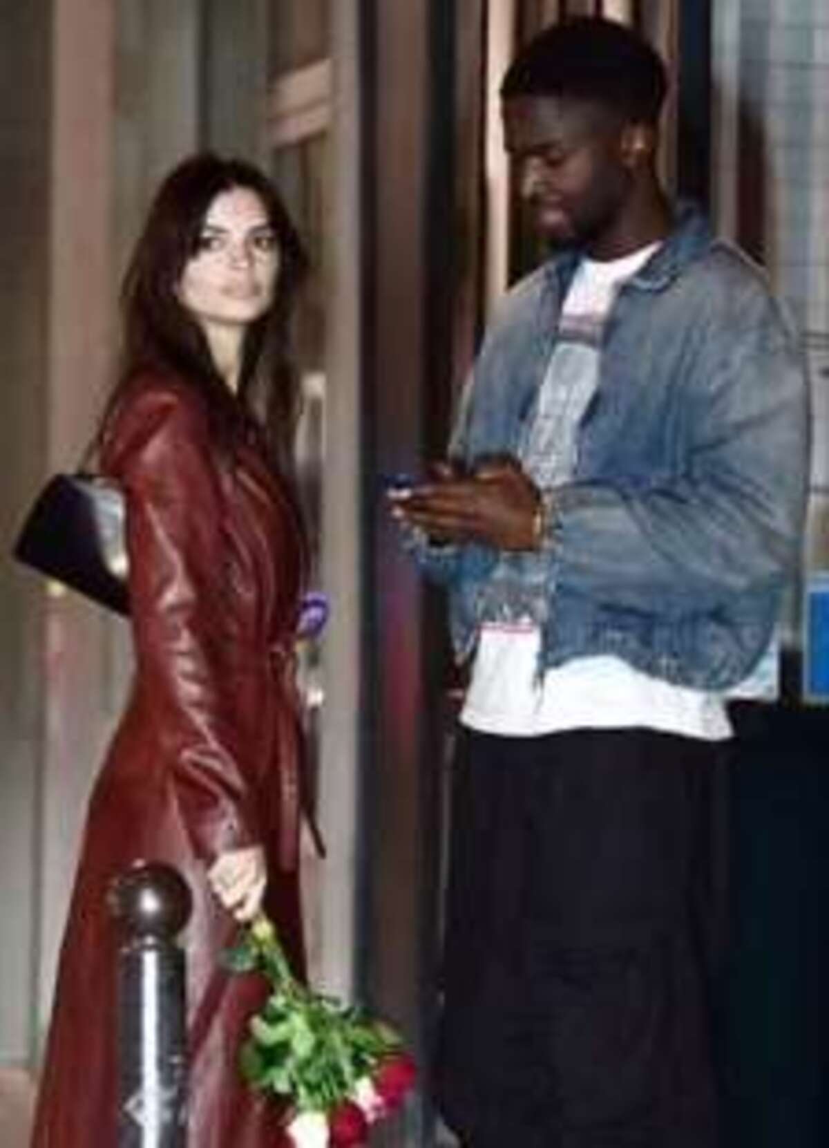 Emily Ratajkowski bacia Stephane Bak Emily Ratajkowski bacia Stephane Bak